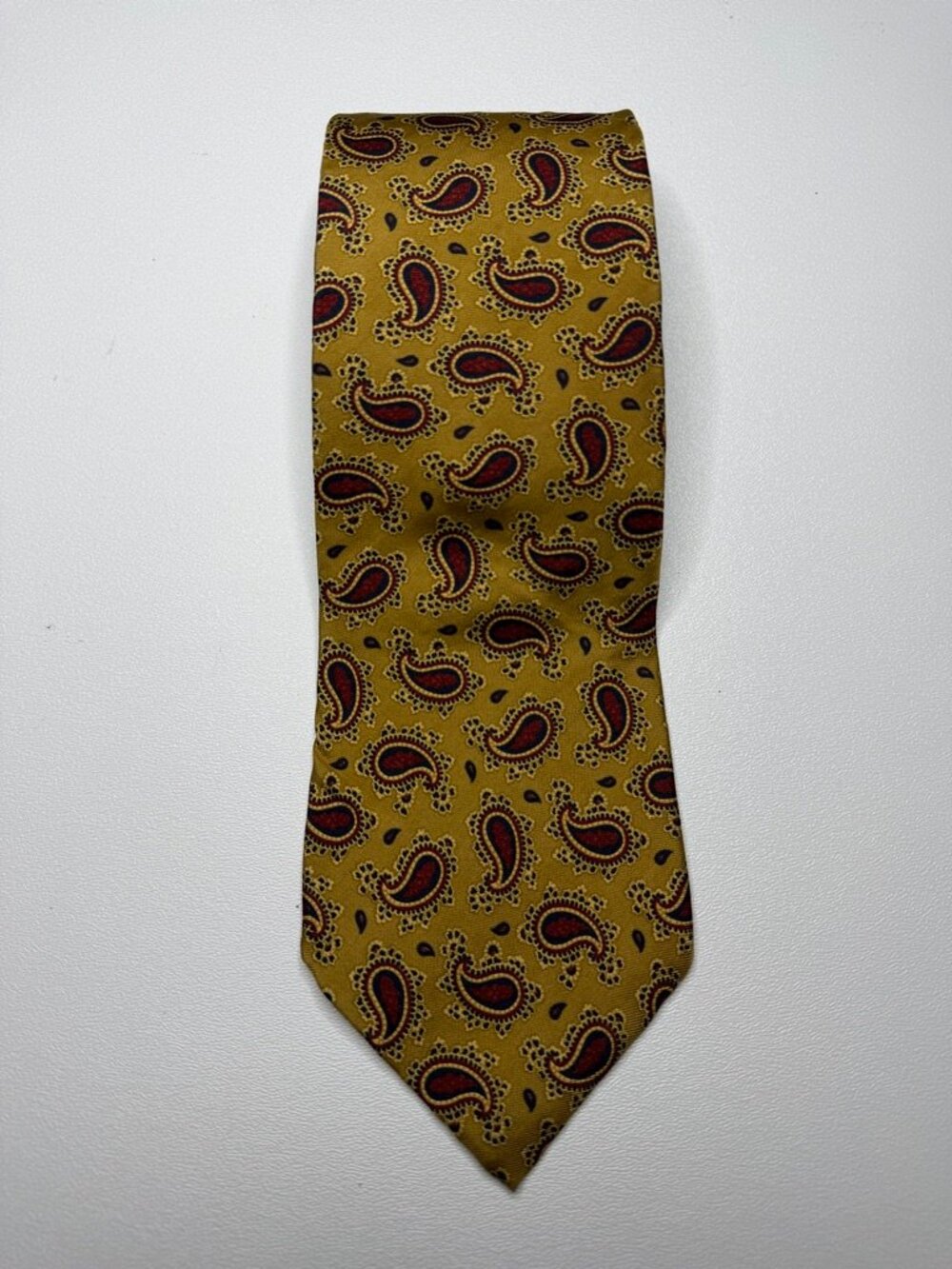 Brooks Brothers Makers Gold Paisley 100% Silk Tie Made in USA Classic Necktie